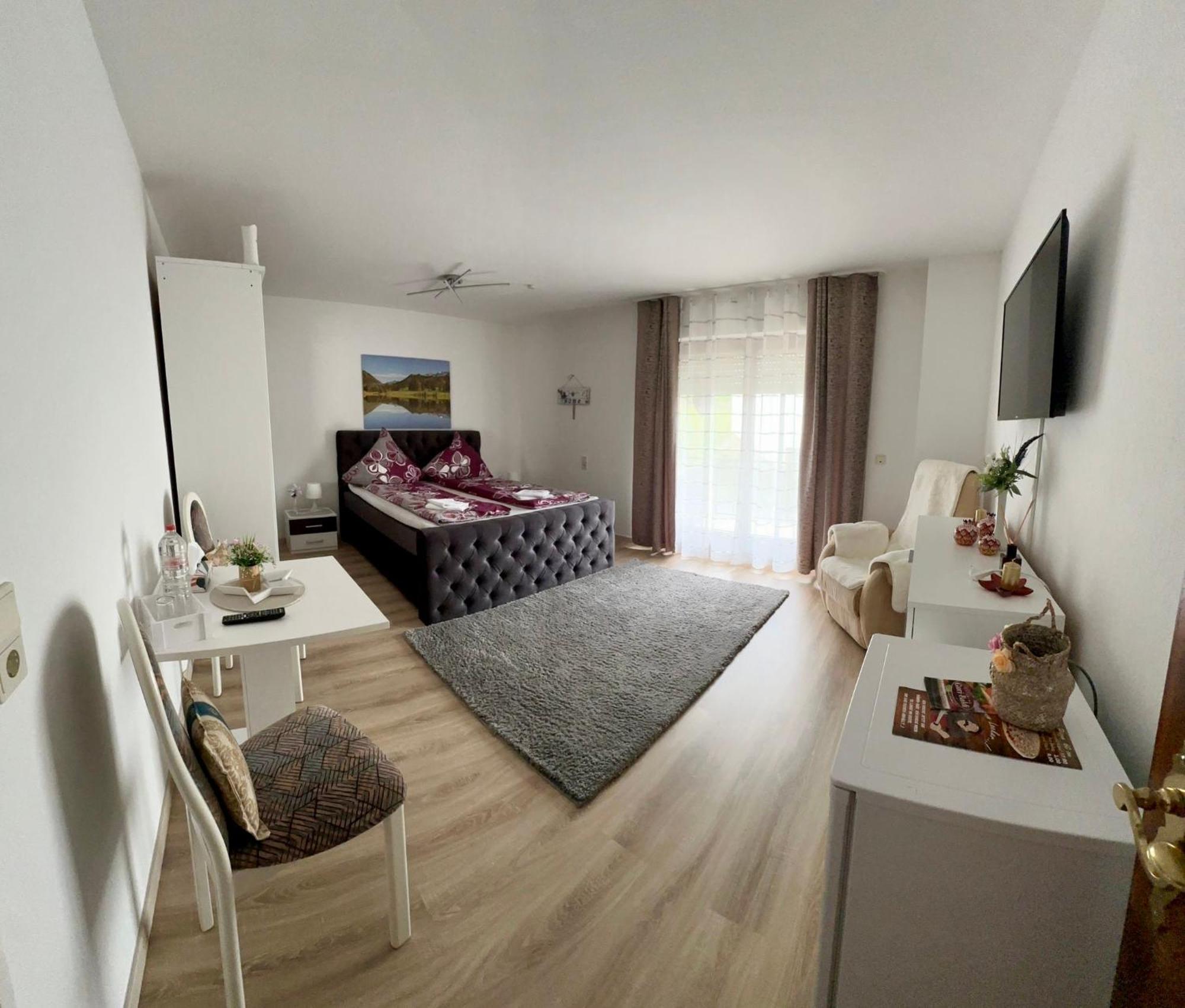 Haus Am Burghain Naumburg  Extérieur photo